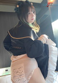 ドレスのモデルさんが催したのでおむつを履かせてみた